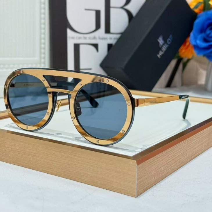 Picture of Hublot Sunglasses _SKUfw71164396fw